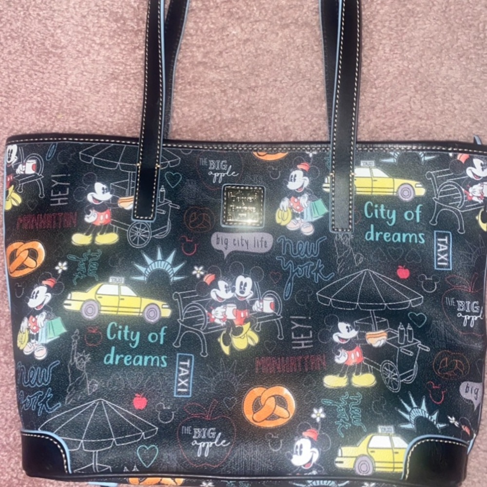 Disney Dooney & Bourke New York City Mickey & Minnie Mouse Tote Bag NWT Pretzels